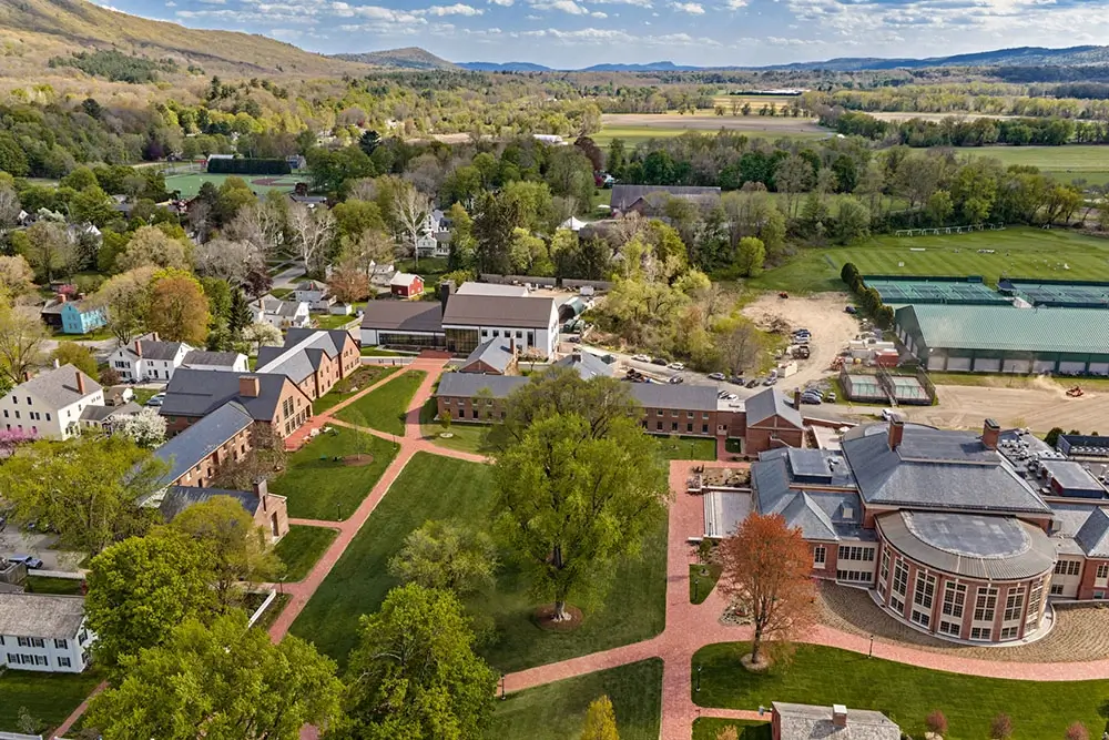 drone photo of deerfield dining within campus context